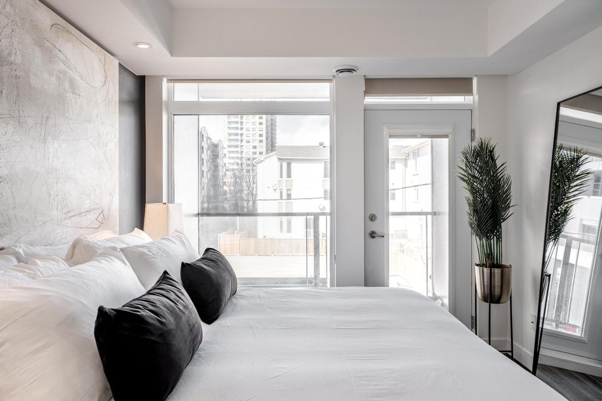 Westview Luxury Suites Ottawa Exterior foto